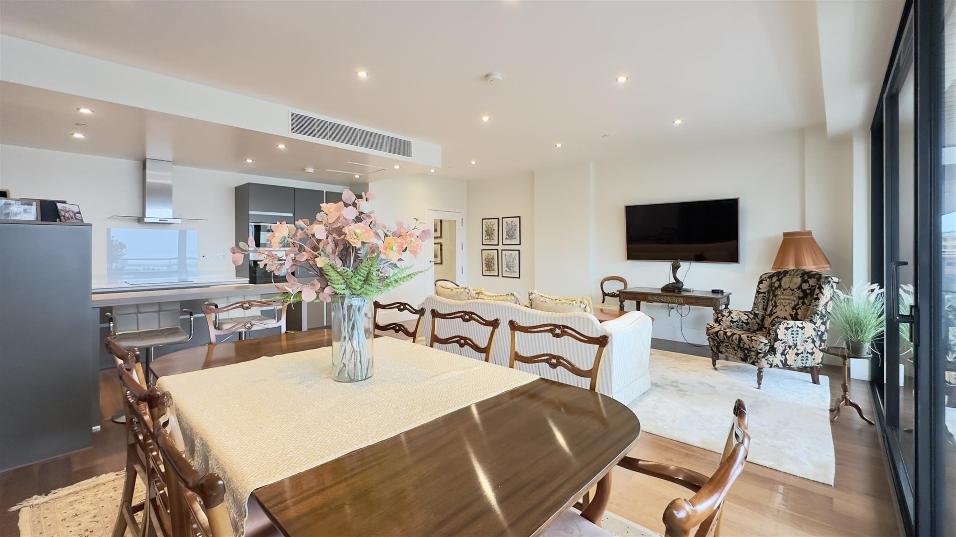 Image of Apartment - 3 Bedrooms - 2 Bathrooms for Sale in Midtown-Gibraltar, Image 17